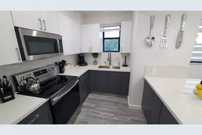 3021 SW 27th #3031, Miami, FL 33133 - Photo 9
