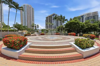 701 Brickell Key #610, Miami, FL 33131 - Photo 41