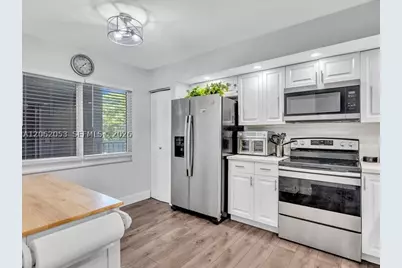 12500 SW 5th #208M, Pembroke Pines, FL 33027 - Photo 3