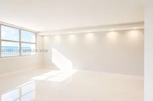 1420 Brickell Bay, Miami, FL 33131 - Photo 3