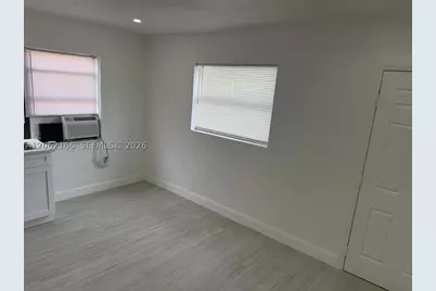 7842 NW 5th #FRONT, Miami, FL 33150 - Photo 3