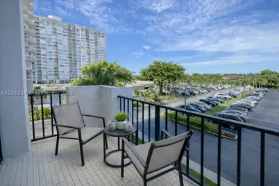 2750 NE 183rd #304, Aventura, FL 33160 - Photo 11