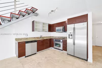 41 SE 5th #906, Miami, FL 33131 - Photo 5