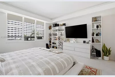 5600 Collins #5A, Miami Beach, FL 33140 - Photo 9
