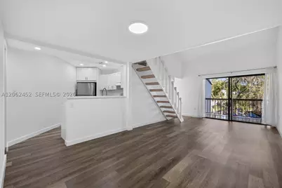 9429 Fontainebleau #201-33, Miami, FL 33172 - Photo 5