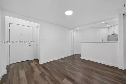 9429 Fontainebleau #201-33, Miami, FL 33172 - Photo 11