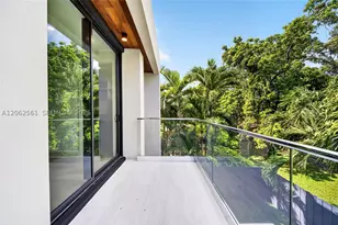1034 SW 11th, Miami, FL 33130 - Photo 21