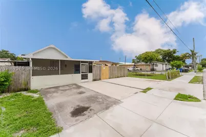 5737 Grant #3, Hollywood, FL 33021 - Photo 1