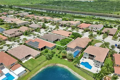 9000 Lakeview, Parkland, FL 33076 - Photo 51