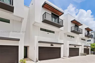 1054 N Victoria Park, Fort Lauderdale, FL 33304 - Photo 1