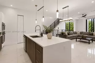 1054 N Victoria Park, Fort Lauderdale, FL 33304 - Photo 11