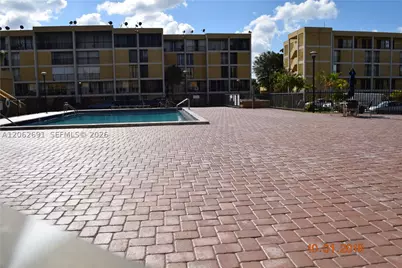 9240 Fontainebleau #204, Miami, FL 33172 - Photo 25