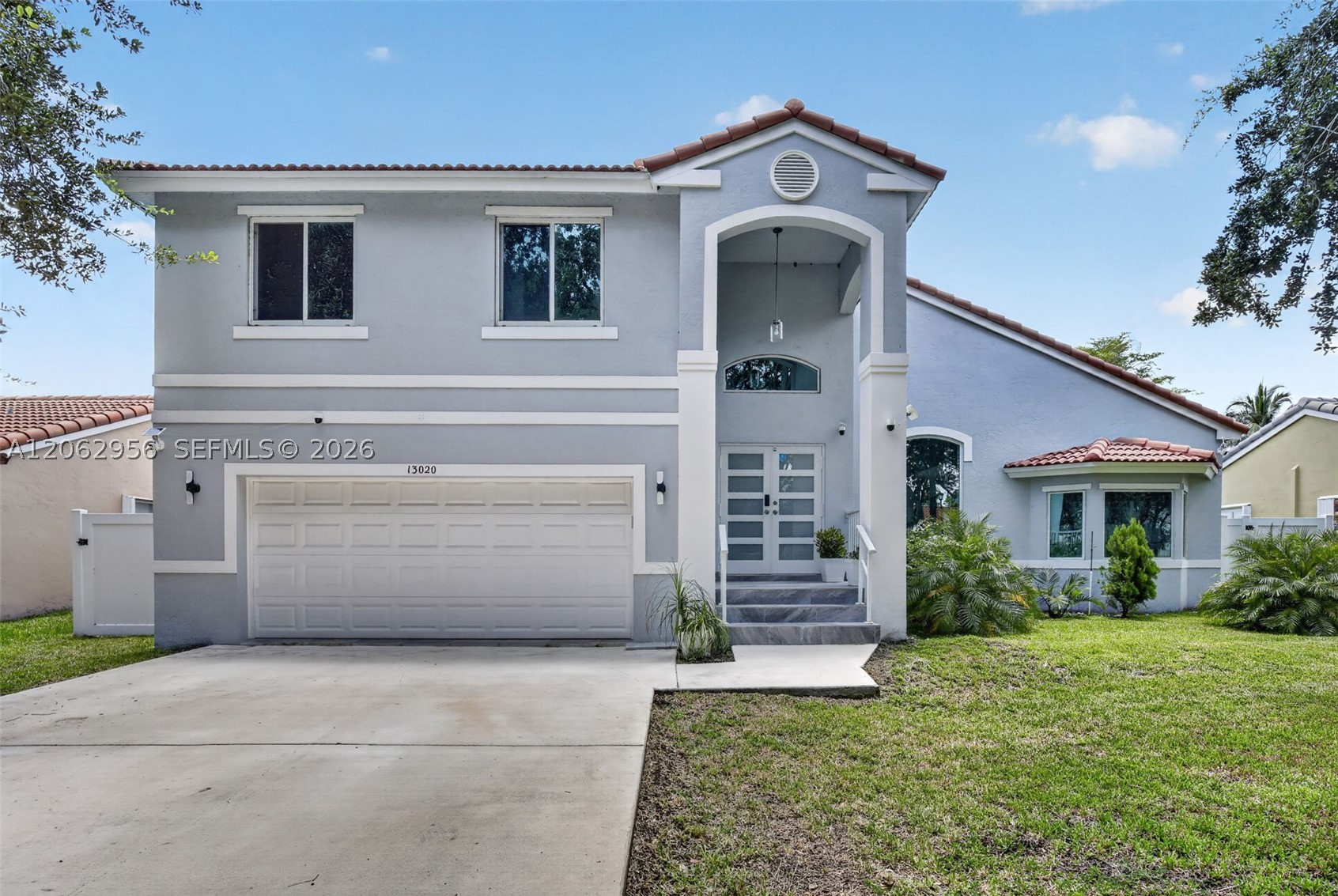 13020 SW 17th main architectural view