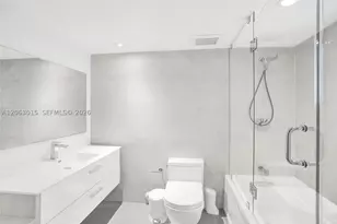 19231 NE 22nd, Miami, FL 33180 - Photo 21