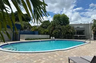 220 NW 87th, Miami, FL 33172 - Photo 21