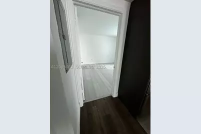500 Brickell #1207, Miami, FL 33131 - Photo 3