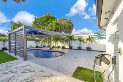 831 E 10th, Hialeah, FL 33010 - Photo 31