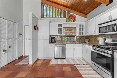 11209 SW 114th Lane, Miami, FL 33176 - Photo 5
