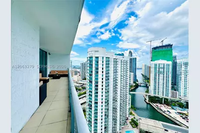 90 SW 3rd #3902, Miami, FL 33130 - Photo 17