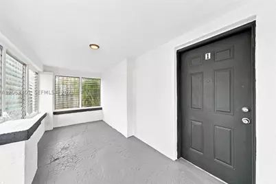 128 NW 9th #1, Miami, FL 33128 - Photo 5