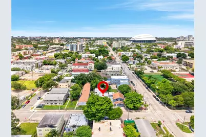 128 NW 9th #1, Miami, FL 33128 - Photo 3