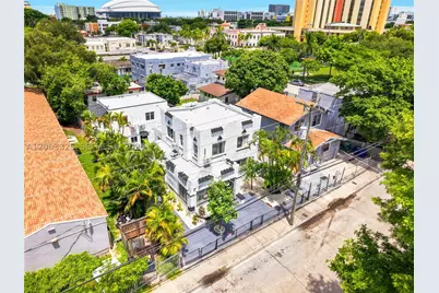 128 NW 9th #2, Miami, FL 33128 - Photo 1
