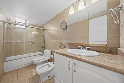 2500 Parkview #812, Hallandale, FL 33009 - Photo 3