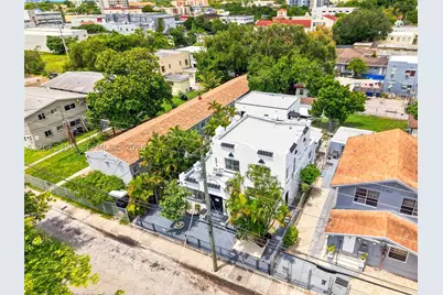 128 NW 9th #7, Miami, FL 33128 - Photo 3