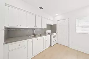1172 NW 64th, Miami, FL 33150 - Photo 19