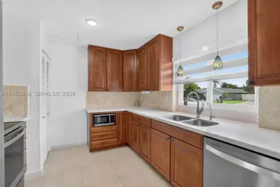 725 NW 49th, Coconut Creek, FL 33063 - Photo 9
