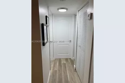 5839 SW 74th #201, South Miami, FL 33143 - Photo 11