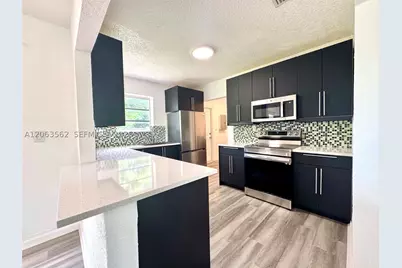 341 N 66th, Hollywood, FL 33024 - Photo 9