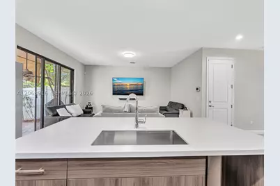 20973 NW 1st, Pembroke Pines, FL 33029 - Photo 27