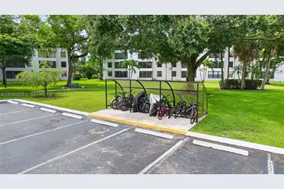 1713 Whitehall #306, Davie, FL 33324 - Photo 43