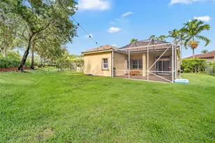885 Tanglewood, Weston, FL 33327 - Photo 23
