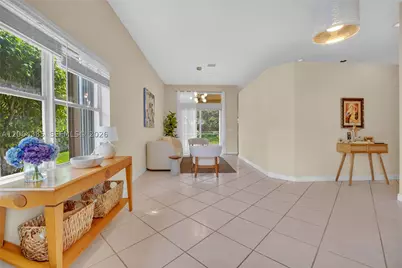 885 Tanglewood #885, Weston, FL 33327 - Photo 3