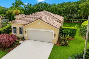 885 Tanglewood, Weston, FL 33327 - Photo 1