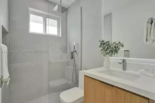 2380 NE 184th, North Miami Beach, FL 33160 - Photo 25