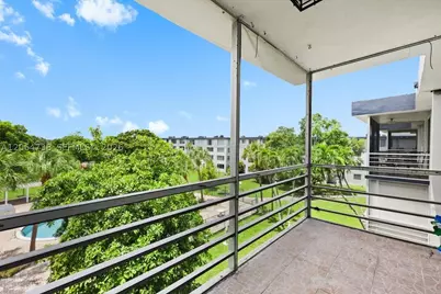 447 NE 195 Th #414, Miami, FL 33179 - Photo 13