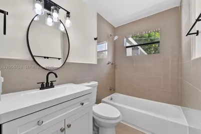 1583 NE 152nd, North Miami Beach, FL 33162 - Photo 17