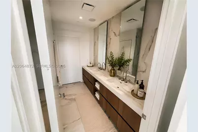 1400 Biscayne #3603, Miami, FL 33132 - Photo 5