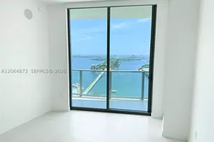 1400 Biscayne, Miami, FL 33132 - Photo 11