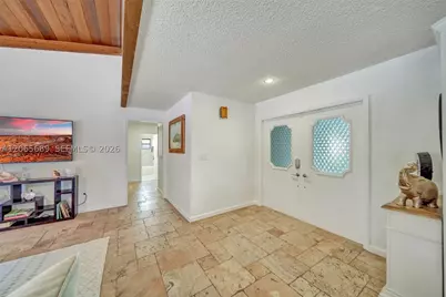 620 E Plantation, Plantation, FL 33324 - Photo 3