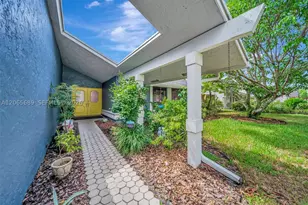 620 E Plantation, Plantation, FL 33324 - Photo 1