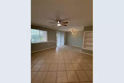 6482 Emerald Dunes #303, West Palm Beach, FL 33411 - Photo 5
