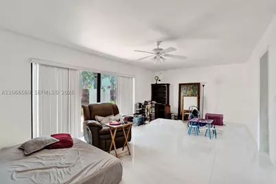 2999 Lakewood, Hollywood, FL 33021 - Photo 25