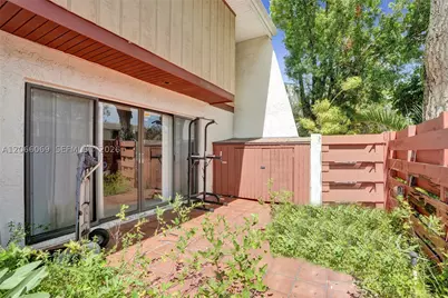 2999 Lakewood, Hollywood, FL 33021 - Photo 31