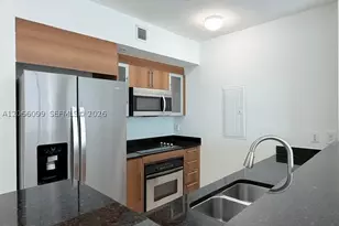335 S Biscayne, Miami, FL 33131 - Photo 9