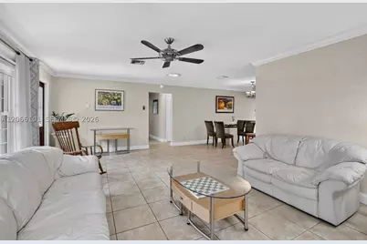 801 Ixora, Plantation, FL 33317 - Photo 9