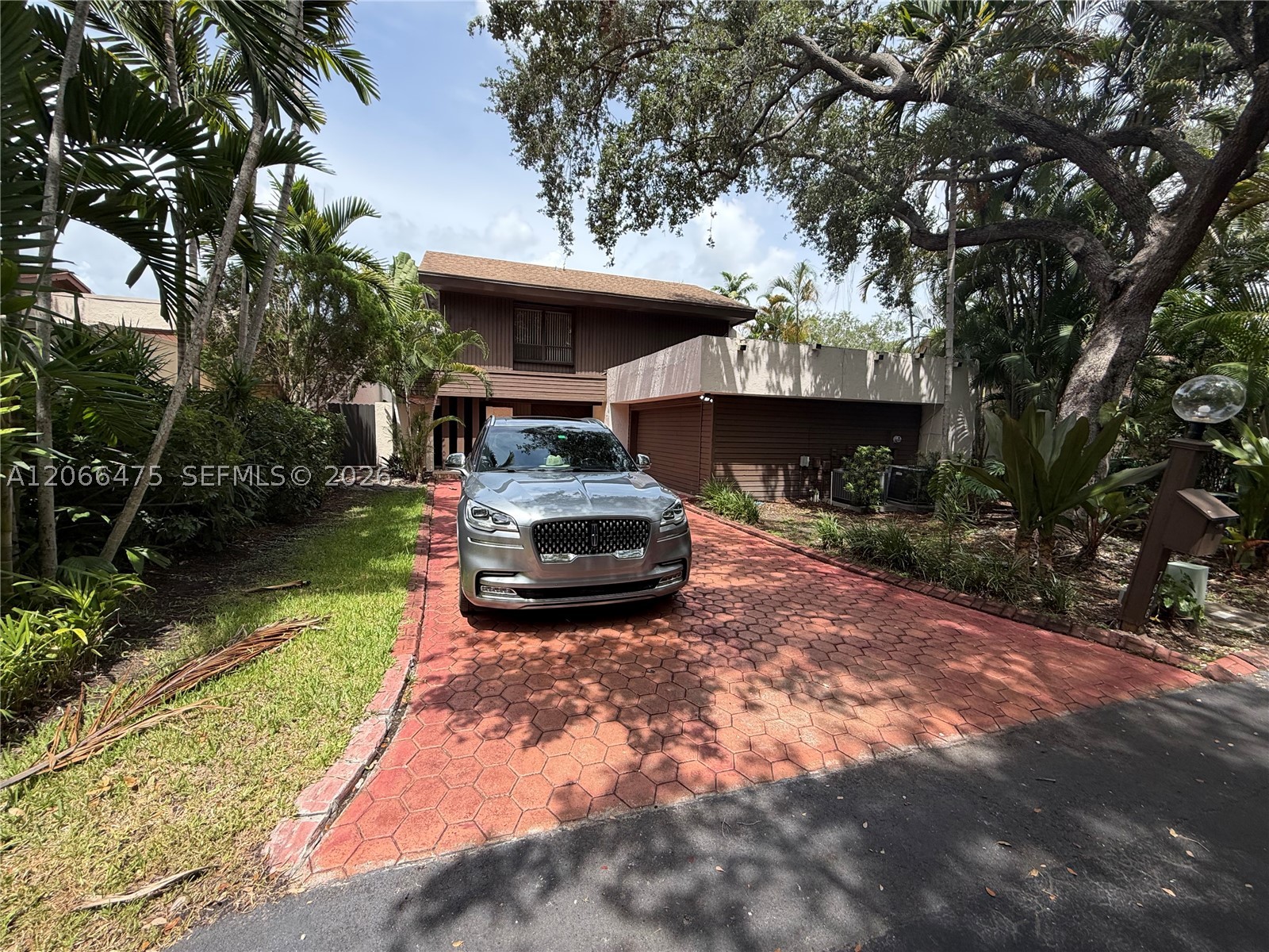 7828 SW 118th - 7828 SW 118th, Miami, FL 33183 Luxury Property | Jose Angel Pina